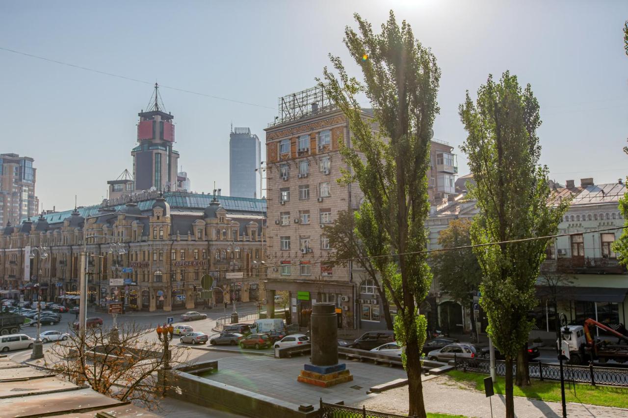 Big Jacuzzi , Sauna , Khreshchatyk Apartments Kiev Luaran gambar