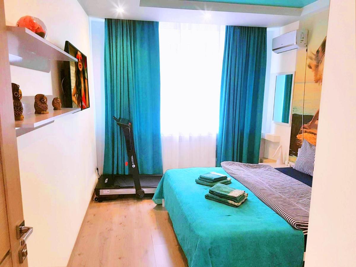 Big Jacuzzi , Sauna , Khreshchatyk Apartments Kiev Luaran gambar
