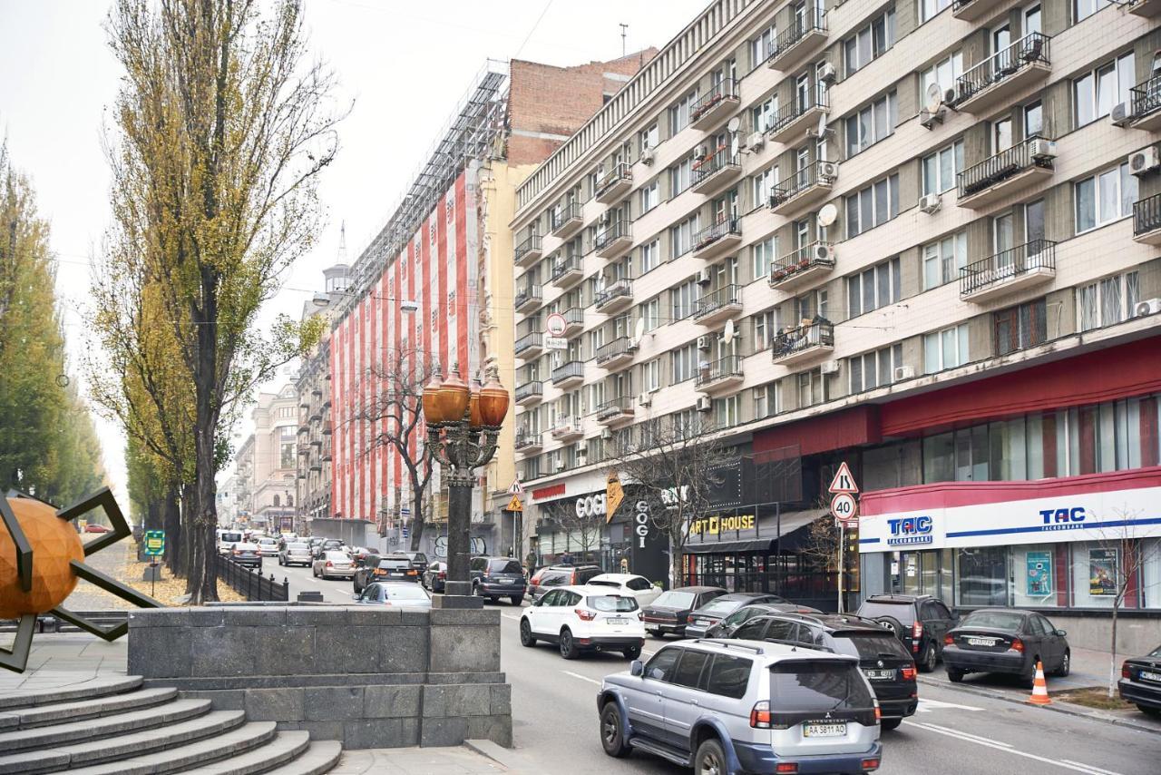 Big Jacuzzi , Sauna , Khreshchatyk Apartments Kiev Luaran gambar